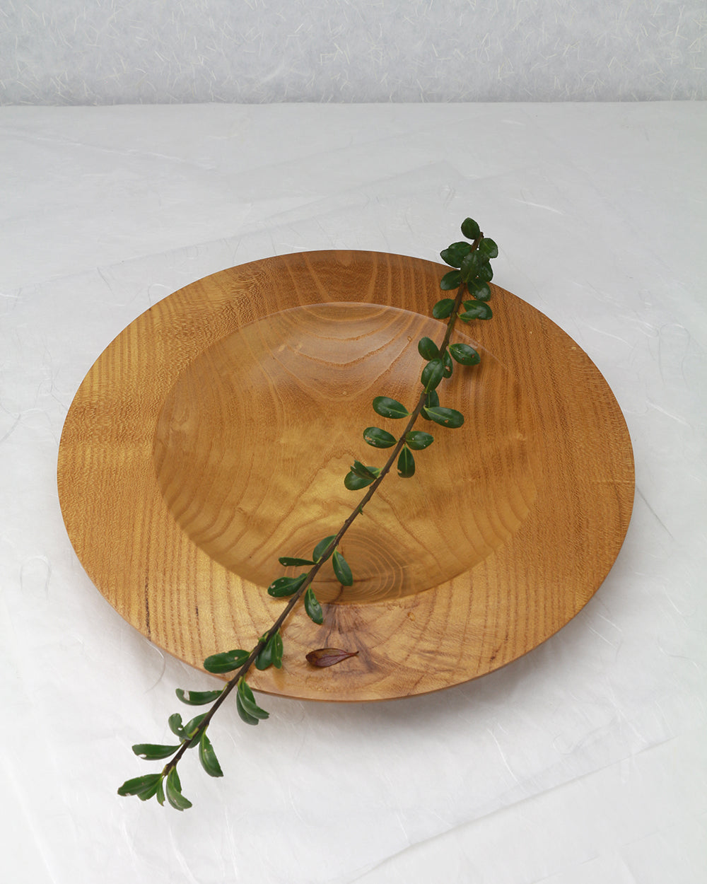 Osage Orange Saucer | 10.5" diam. x 1.25" h | Shiny Grain | Deep Gold