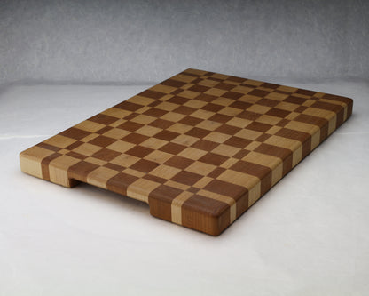 Short Edge Cutting Board | Maple & Cherry | Checkers Pattern