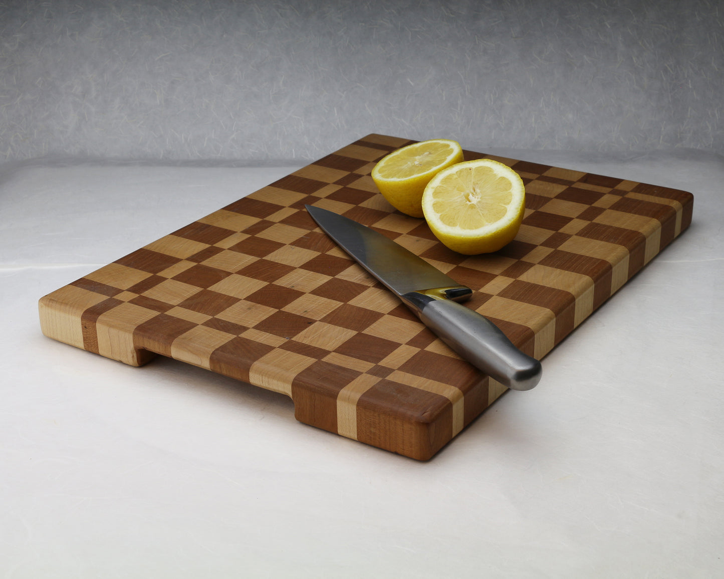 Short Edge Cutting Board | Maple & Cherry | Checkers Pattern