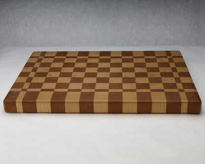 Short Edge Cutting Board | Maple & Cherry | Checkers Pattern